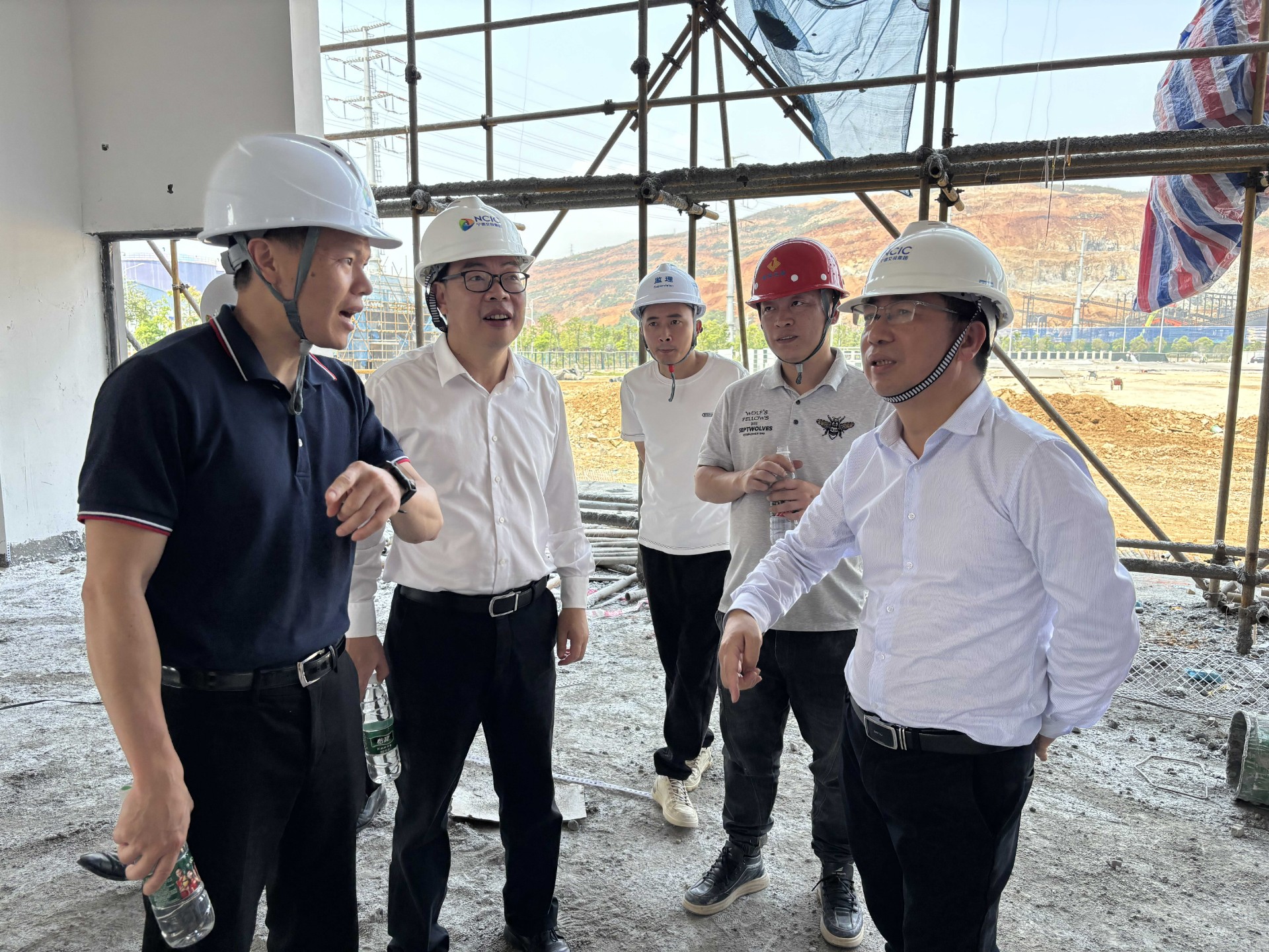 市交投集團領(lǐng)導深入市交投項目開(kāi)展五一節前安全檢查，賴(lài)海瀾拍攝2_new.jpg